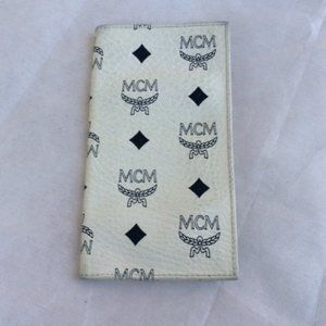 AUTHENTIC MCM  WHITE CHECK BOOK WALLET!